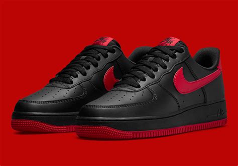 Nike Air Force 1 Low Bred Men's 